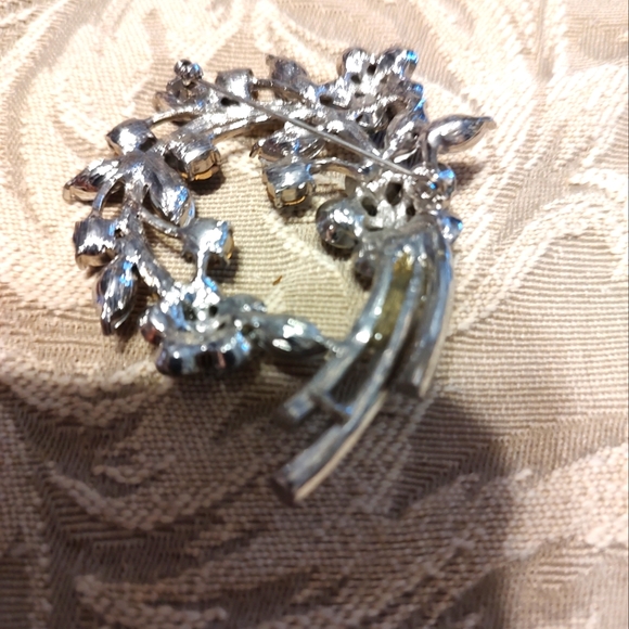 🖤🩶🤍 Sultry Vintage Art Deco Nouveau Rhinestone Brooch - Picture 10 of 11